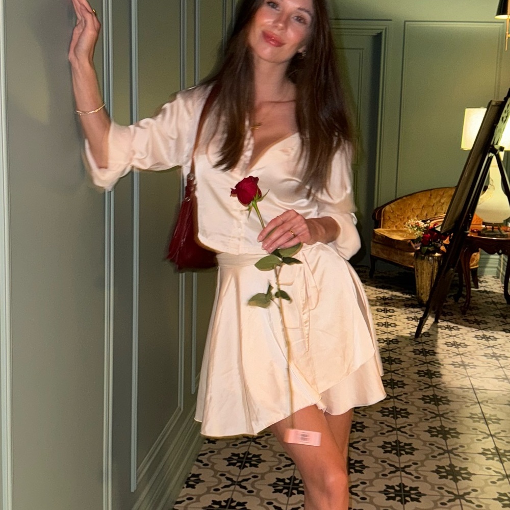 Elegant Cream 2 pieces
